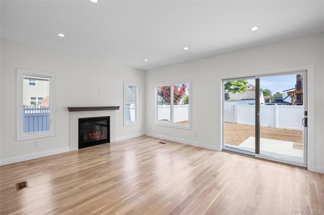 43 Westbury Avenue, Mineola, NY 11501