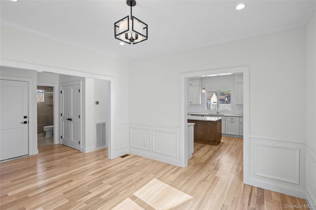 43 Westbury Avenue, Mineola, NY 11501