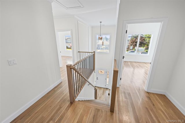 43 Westbury Avenue, Mineola, NY 11501