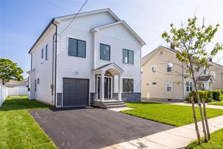 43 Westbury Avenue, Mineola, NY 11501