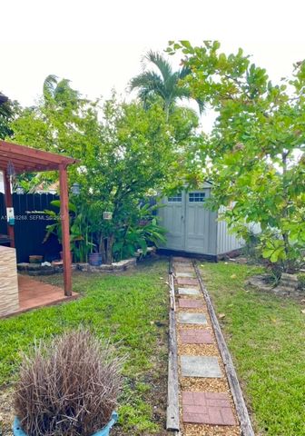 25107 SW 124th Ct, Homestead, FL 33032