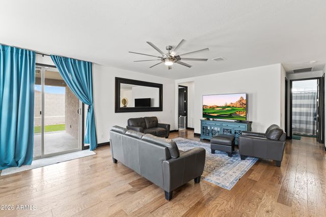 13512 W Briles Road, Peoria, AZ 85383