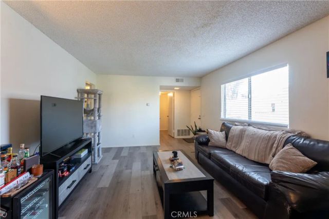 18981 Valley Cir C, Huntington Beach, CA 92649