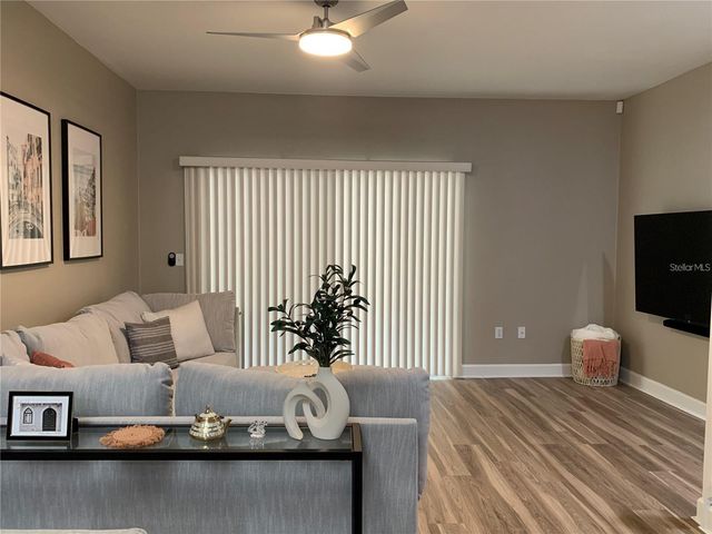 887 NW 21ST AVENUE 887, Gainesville, FL 32609