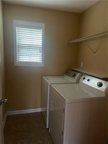 927 Park Hollow Way, Lawrenceville, GA 30043