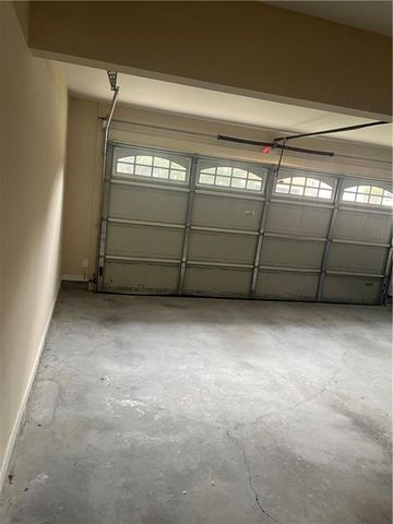 927 Park Hollow Way, Lawrenceville, GA 30043