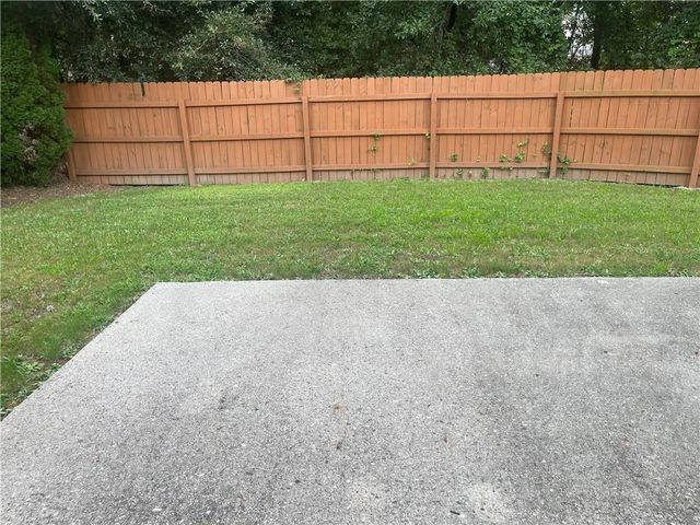 927 Park Hollow Way, Lawrenceville, GA 30043