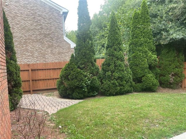 927 Park Hollow Way, Lawrenceville, GA 30043