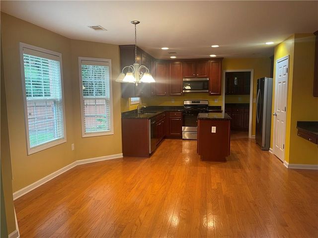 927 Park Hollow Way, Lawrenceville, GA 30043
