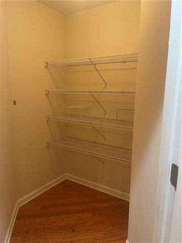 927 Park Hollow Way, Lawrenceville, GA 30043
