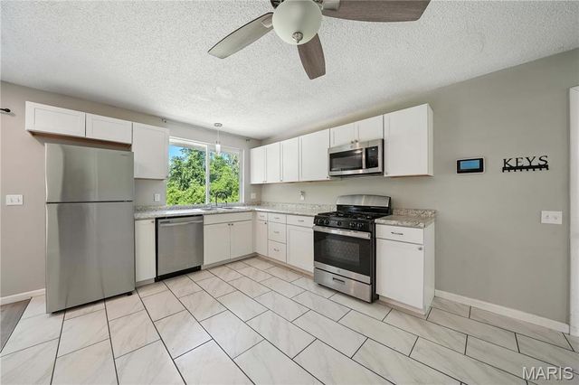 11951 Jerries Lane, Florissant, MO 63033
