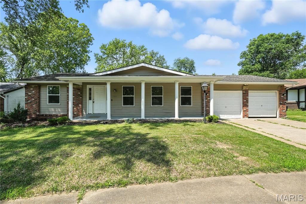 11951 Jerries Lane, Florissant, MO 63033