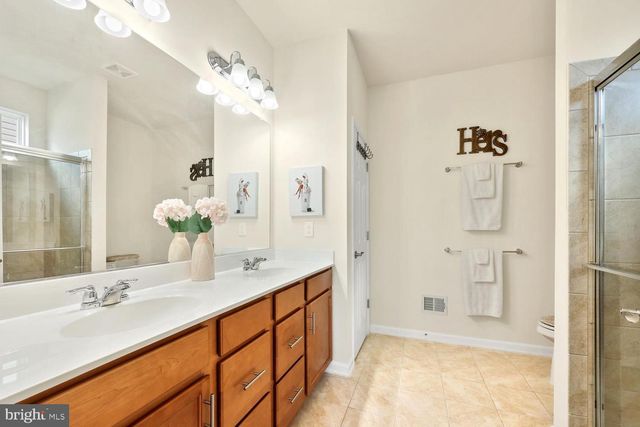 5934 AVERY POINT DR, Fredericksburg, VA 22406