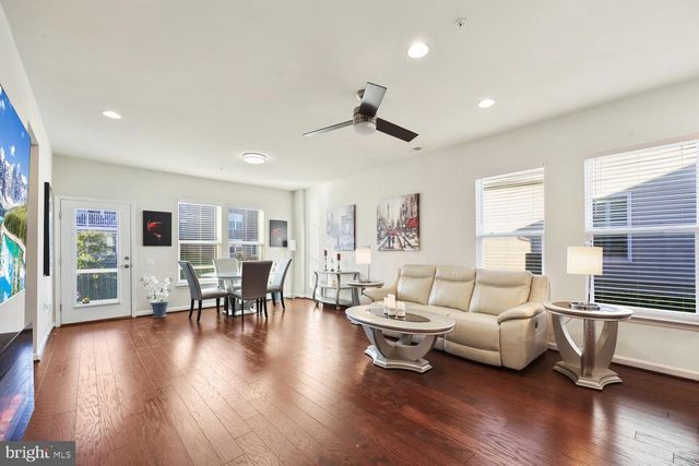 5934 AVERY POINT DR, Fredericksburg, VA 22406