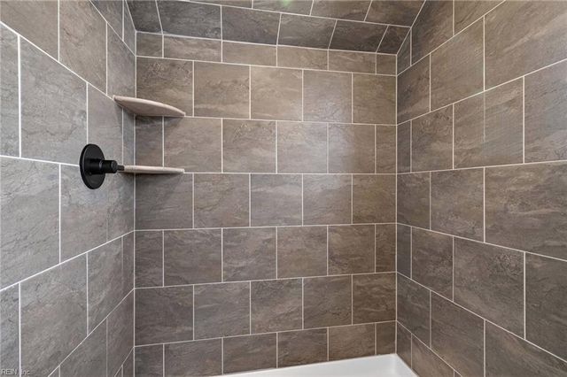 105 S Court ST, Windsor, VA 23487