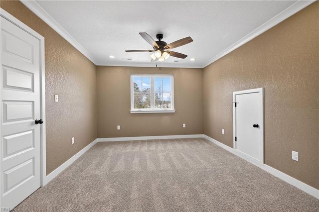 105 S Court ST, Windsor, VA 23487