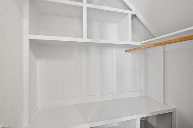 105 S Court ST, Windsor, VA 23487