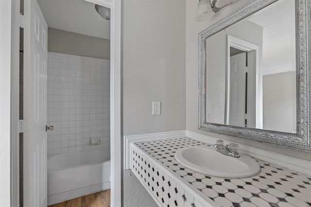 2158 Fleur De Lis Court, Arlington, TX 76012