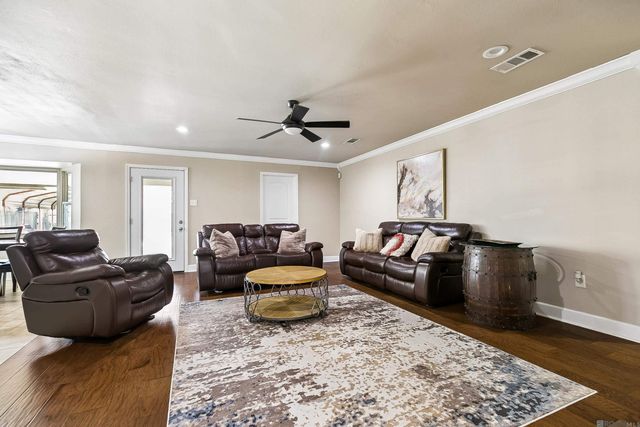 11025 Cedar Bend Ave, Baton Rouge, LA 70814