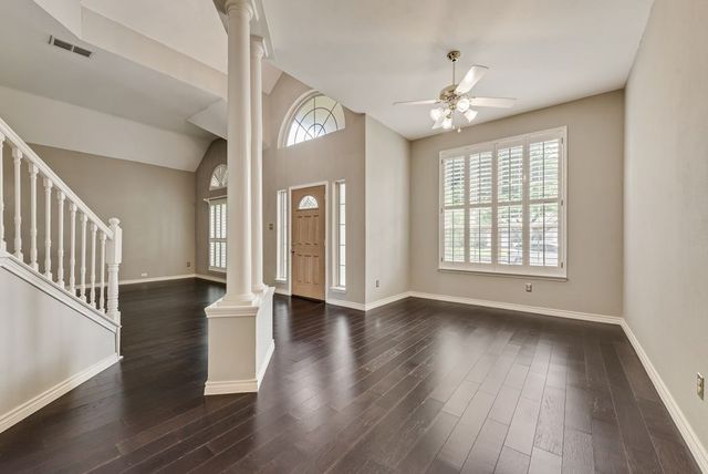 1013 Stone Gate Drive, Irving, TX 75063