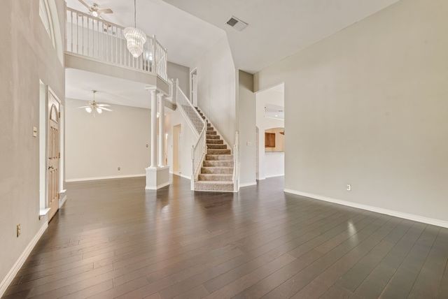 1013 Stone Gate Drive, Irving, TX 75063