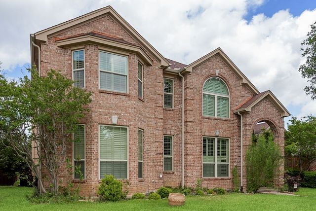 1013 Stone Gate Drive, Irving, TX 75063
