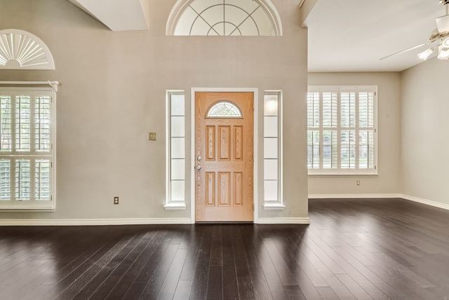 1013 Stone Gate Drive, Irving, TX 75063