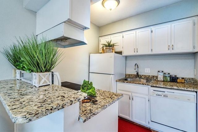 701 Nelray BLVD 14, Austin, TX 78751