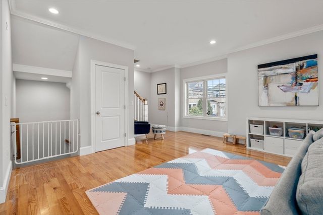 198 Lowell St 1, Waltham, MA 02453