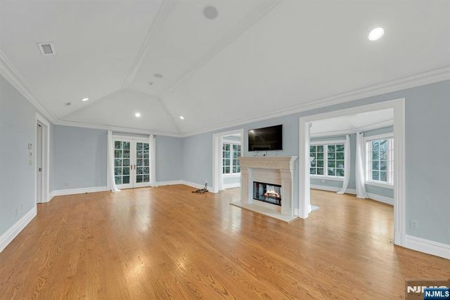 125 Jackson Drive, Cresskill, NJ 07626