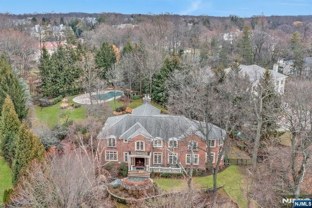 125 Jackson Drive, Cresskill, NJ 07626