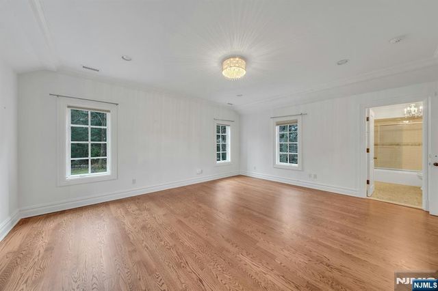 125 Jackson Drive, Cresskill, NJ 07626