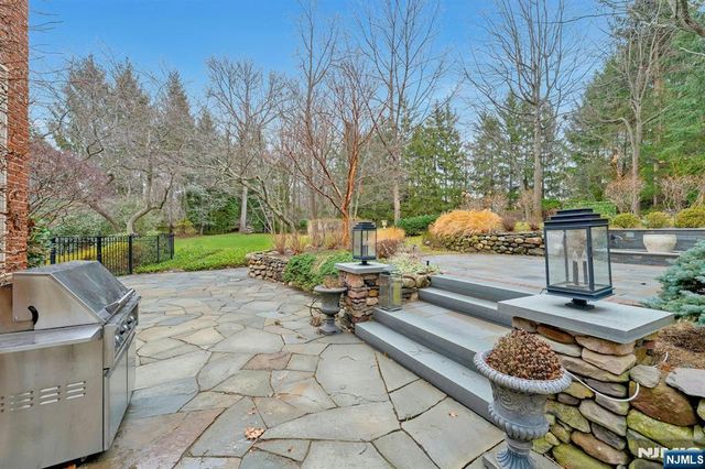 125 Jackson Drive, Cresskill, NJ 07626