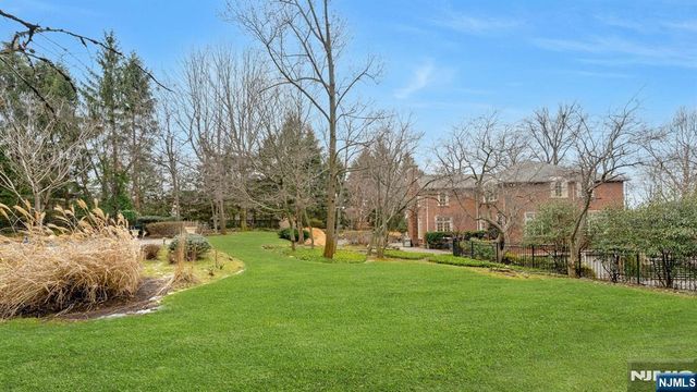 125 Jackson Drive, Cresskill, NJ 07626