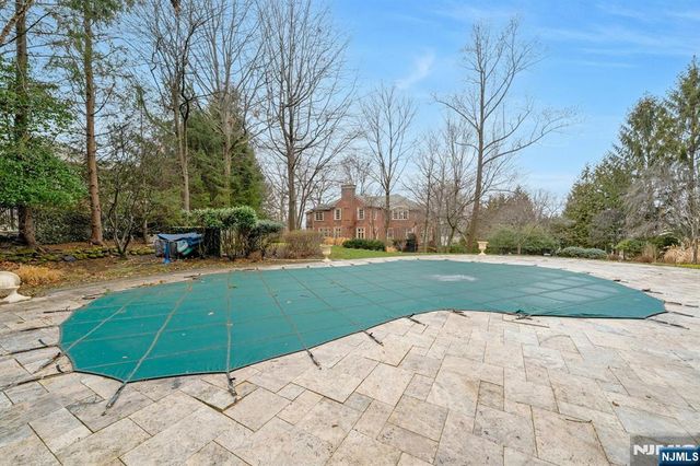 125 Jackson Drive, Cresskill, NJ 07626