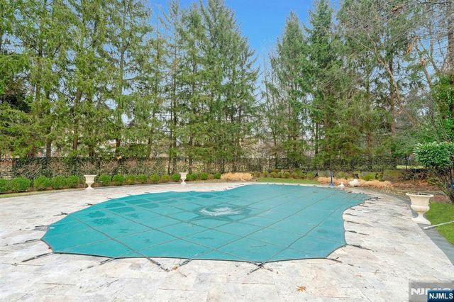 125 Jackson Drive, Cresskill, NJ 07626