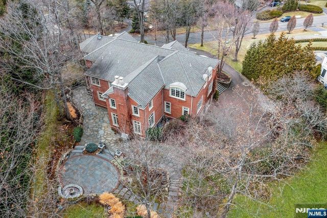 125 Jackson Drive, Cresskill, NJ 07626