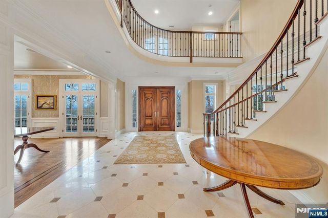 125 Jackson Drive, Cresskill, NJ 07626