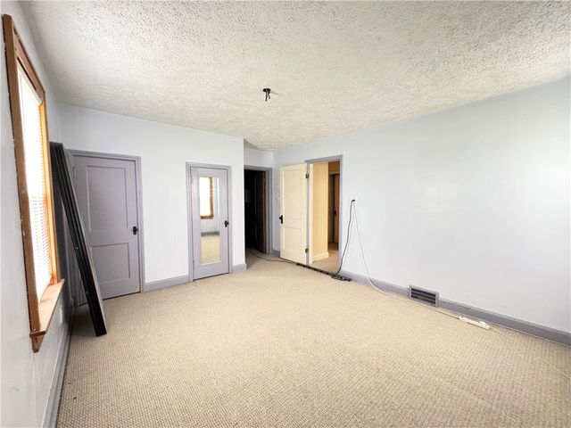 148 McClain Rd, Chippewa Twp, PA 15010