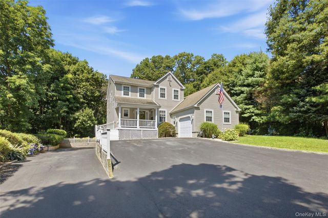 104 Lincoln Boulevard, Hauppauge, NY 11788