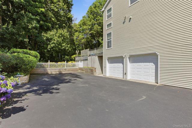104 Lincoln Boulevard, Hauppauge, NY 11788