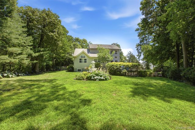104 Lincoln Boulevard, Hauppauge, NY 11788