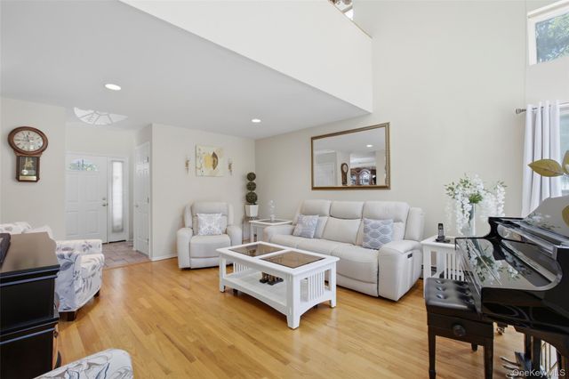 104 Lincoln Boulevard, Hauppauge, NY 11788