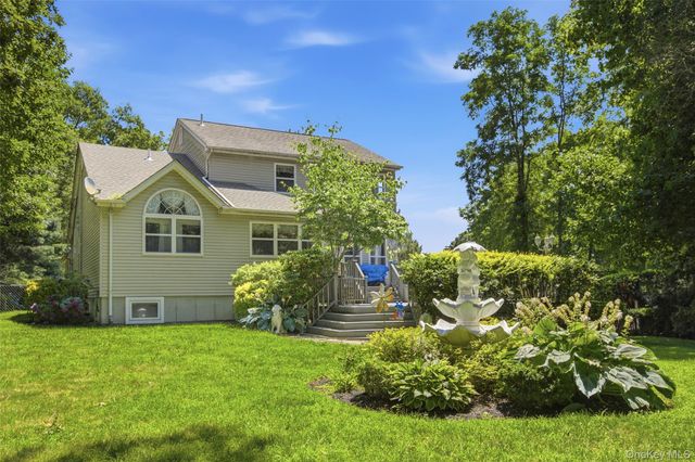104 Lincoln Boulevard, Hauppauge, NY 11788