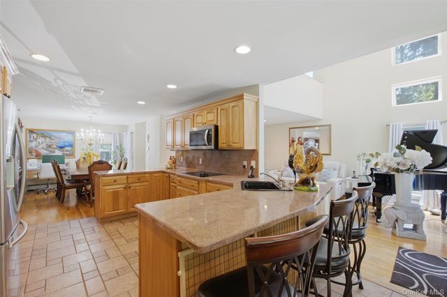 104 Lincoln Boulevard, Hauppauge, NY 11788