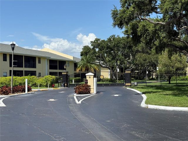 3001 58TH AVENUE S 613, St Petersburg, FL 33712