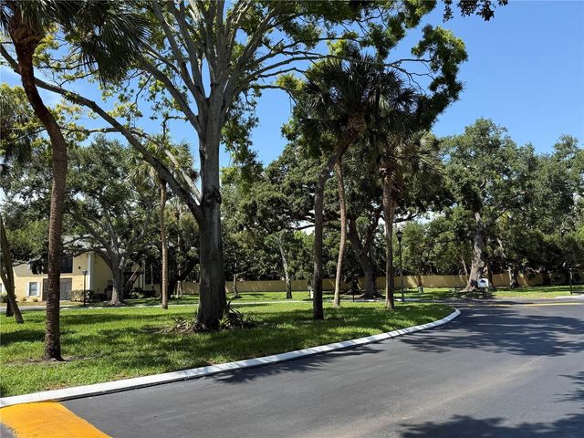 3001 58TH AVENUE S 613, St Petersburg, FL 33712