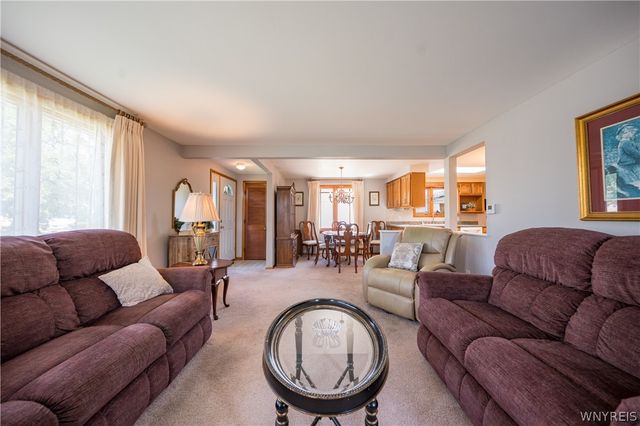 71 Lou Ann Drive, Cheektowaga, NY 14043