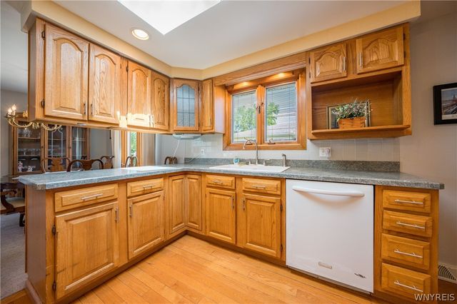 71 Lou Ann Drive, Cheektowaga, NY 14043