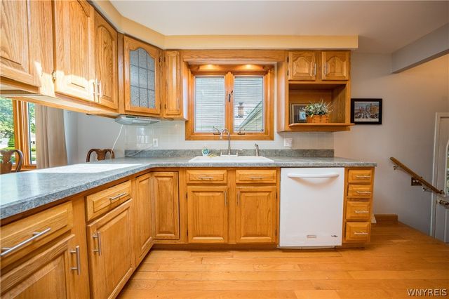 71 Lou Ann Drive, Cheektowaga, NY 14043